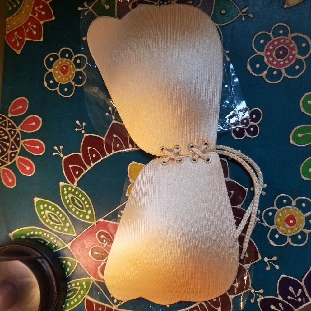 Sticky cup bra